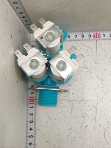 SAMSUNG - Zawór wlotowy wody do pralki - DC62-00233K