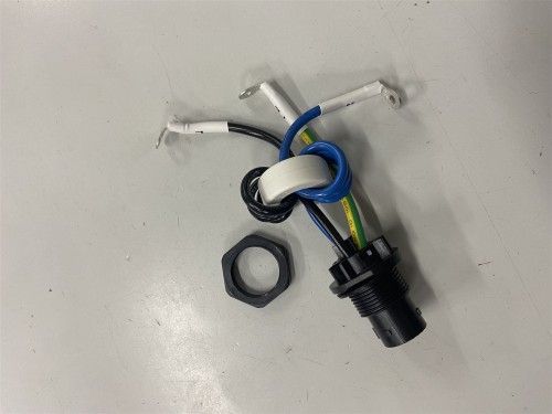 Plastic single-phase AC connector (rubber, non-ferrous metals)