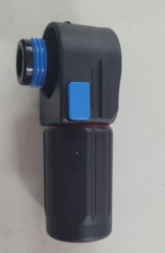 GOODWE_black plastic connector.jpg