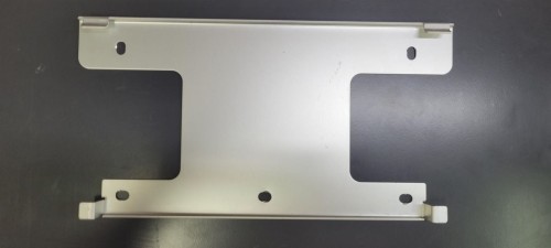 GOODWE- Srebrna aluminiowa płyta montażowa o nieregularnym kształcie.jpg